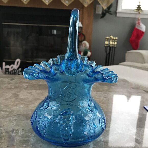 Vintage Kanawha Glass Basket, grapevine Pattern, Blue 8" - Picture 1 of 5